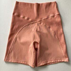 aerie Offline Peach/Salmon Hi-Rise Bike Shorts Size Large